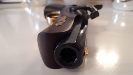Buenas noches,

Vendo pistola Ardesa Derringuer Philadelpia sin uso, totalmente nueva, se compró y ni 10