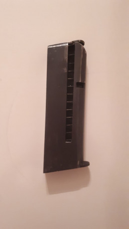 Buena tardes,

Vendo cargador Astra 3000 en perfecto estado de uso.
9 mm corto.

30 euros más 8 euros 11