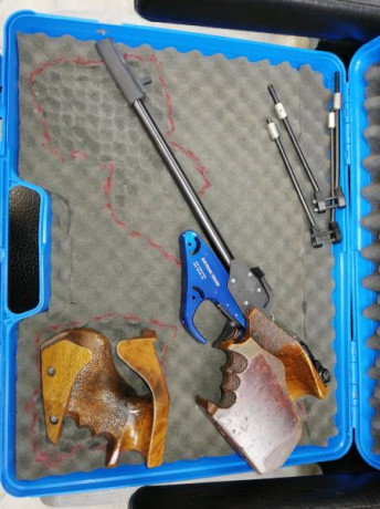 Buenas, se vende esta magnífica pistola de Libre.

Se trata de una MATCH GUN electrónica MG5E. 

La pistola 00