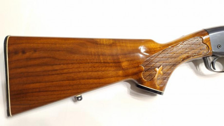 rifle semiautomático Remington woodmaster modelo 742 en madera calibre 280Rem con cañón de 22"
Muy 01