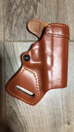 vendo funda para glock 19, 26, y respectivas en el mismo tamaño de glock

es de cuero, es una funda back 00