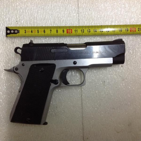 Por cuestiones de espacio y por falta de uso vendo Pistola Llama Minimax 45 de cargador mono hilera y 00
