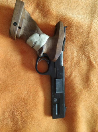 Vendo las siguientes armas:
--Star calibre 9l de las primeras unidades fabricadas para la guardia civil 12