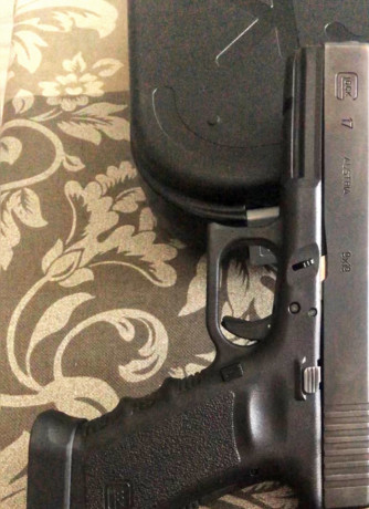 Glock17 preparada para IPSC Mira y alza cambiadas, brocal para carga rápida tres cargadores + 1 de 50.
no 00