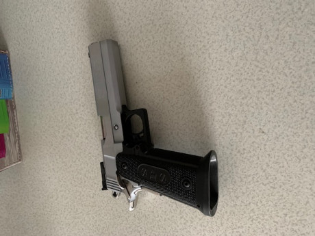 Vendo pistola SPS  5" En muy buen estado con menos 500 tiros esta en barcelona 
precio 700€ 01