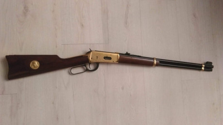 Hola. Vendo éste rifle conmemorativo. Nada que decir de él.Impecable. Esta en Asturias. 850€ . Mas información 32