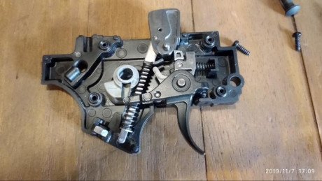 Buenas soy nuevo en el foro. 
Por andar de relojero estropee el martillo de mi colt.

Necesito ayuda .

He 01