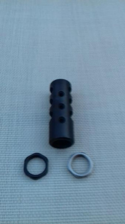 Vendo este freno de boca para rosca M18x1, calibre 30. 
Se rosca y se aprieta con la  contratuerca que 02