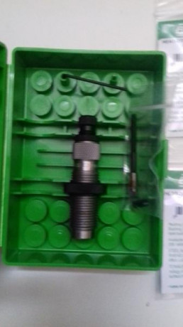 Vendo este die de recalibrado de cuerpo completo y cuello con bushing.
Incluyo 4 bushing diferentes, .288 01