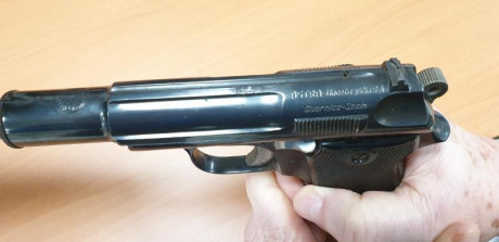 Buenas tardes un amigo mio vende esta auténtica joya esta astra 4000 está total mente nueva de pavón y 01