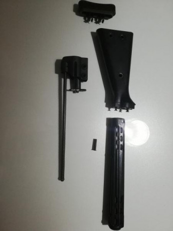 Se vende cualata/guardamanos g3 polímero negro.
50€ 00