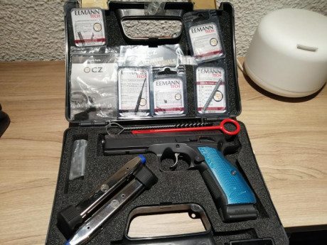 Pongo a la venta mi cz shadow 2, acaba de cumplir 1 año aunque ha tirado no más de 400 cartuchos. Esta 31