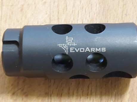 Hola vendo guardamanos y bocacha para Vz58 ,los accesorios se encuentran en Madrid por si los queréis 01