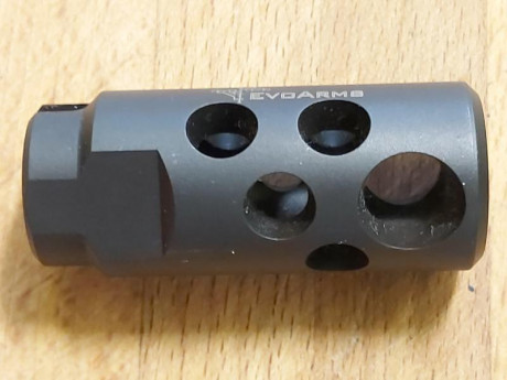 Hola vendo guardamanos y bocacha para Vz58 ,los accesorios se encuentran en Madrid por si los queréis 00