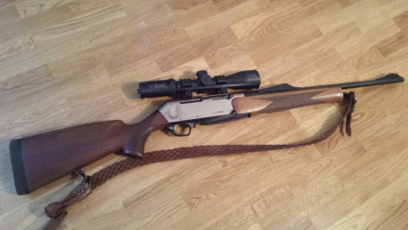 Vendo Browning en 338 WM. El rifle funciona a la perfección pero tiene algún roce típico de batidas. No 02