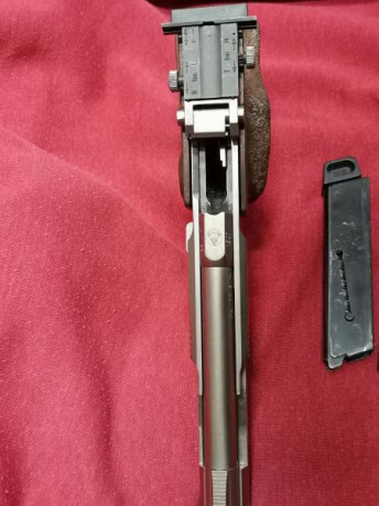 Vendo mi AW 93 por cambiar de modalidad y no tener hueco en la F. El arma está perfecta. No me ha dado 00