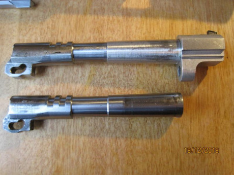 RESERVADA.- Pistola Tanfoglio Limited 9 mm. con cañones de 5" y 6" (perfectos) y 2 cargadores.
-El 12