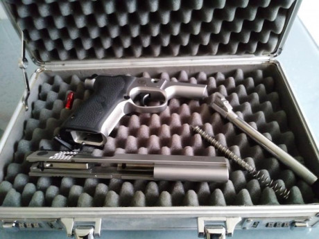 Hola,vendo una pistola s&w5906 ppc 6",poco se puede decir de esta excelente arma,tiene una precisión 01