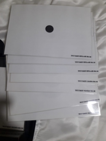 Para entrenar con dispara en seco en todas las modalidades (pistola aire, standar, fuego central, carabina..)

El 01