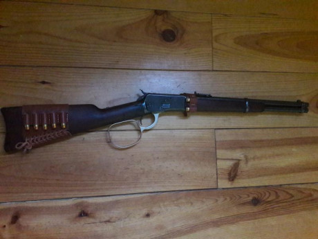 Un curioso Winchester 1892 trapper de los años veinte.
Curioso por su calibre de 45acp!!
Es una transformacion 00