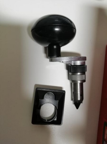 Buenas noches
Pongo a la venta todos estos accesorios para recarga. 
Los dies, el comprobador de vaina 21