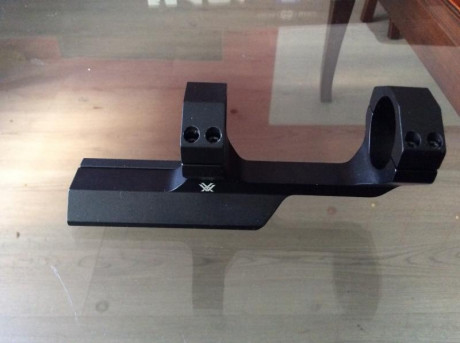 Vendo montura de la marca VORTEX, para visor de 30mm, en su caja original y solo probado su montaje en 02