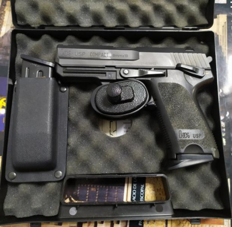 Un compañero vende su HK USP compact, tal como se ve en las fotos, apenas ha disparado, incluye funda 01