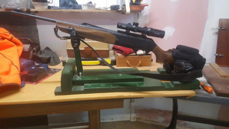 Se vende RIFLE MERKEL SR1 ba. Cal 300 WM semiautomatico esta en perfecto estado,solo tiene 3 años ,lo 01