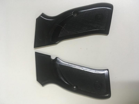 Se venden cachas originales de CZ 75B, en buen estado.
Precio 40€ más portes.
En Bilbao entrega en mano. 00