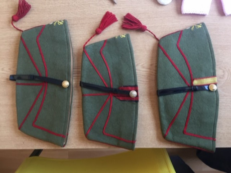 Chapiris de tropa originales año 70, de pelo de cabo 1, cabo y legionario, 20 euros unidad mas 6 de portes 02