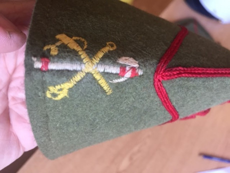 Chapiris de tropa originales año 70, de pelo de cabo 1, cabo y legionario, 20 euros unidad mas 6 de portes 01
