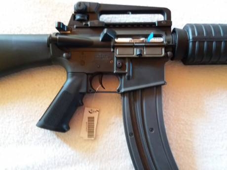 Un compañero de afición que no se aclara mucho con el foro me ha pedido que le ponga en venta esta carabina 01