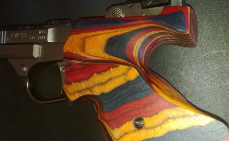 Hola amigos, aunque ya se que existen pastas especiales (Hammerli, Morini, etc.) para rellenar la madera 62