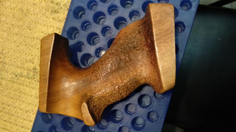  Empuñadura Morini para Walther GSP y similares , es para zurdo y talla mediana sin retoques
PRECIO 100 00