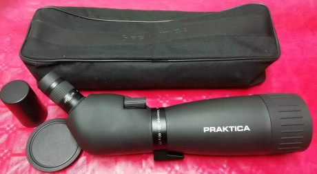 VENDO telescopio terrestre, marca PRAKTICA, de 20-60x 77 mm.
Con funda textil y tapas en ocular y objetivo.
En 02