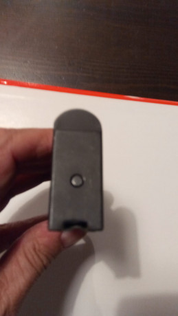 Buenas,

Si alguno tiene algún cargador a la venta estoy interesado.

Gracias 20