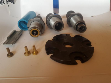  VENDIDO\\\\\ 


Pongo a la venta un cambio de calibre completo del 38/357 para las dillon 650/750
https://www.topgun.es/maquinas-de-recarga/conversion-38357-650-xl

Mas 00