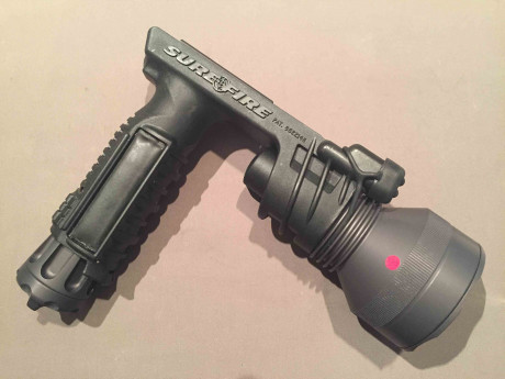 RETIRADA DE LA VENTA
ORIGINAL 100%. Nueva a estrenar. Excepcional módulo de linterna táctica SUREFIRE 02