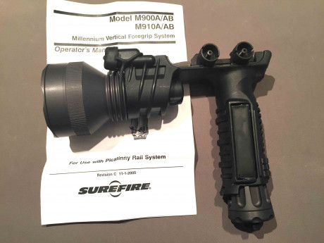 RETIRADA DE LA VENTA
ORIGINAL 100%. Nueva a estrenar. Excepcional módulo de linterna táctica SUREFIRE 00