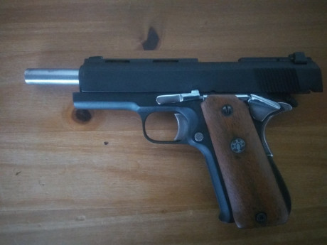Hola,
pongo a la venta una pistola Llama modelo XI-B tipo 1911 calibre 9 mm Parab. 5" en un estado 41