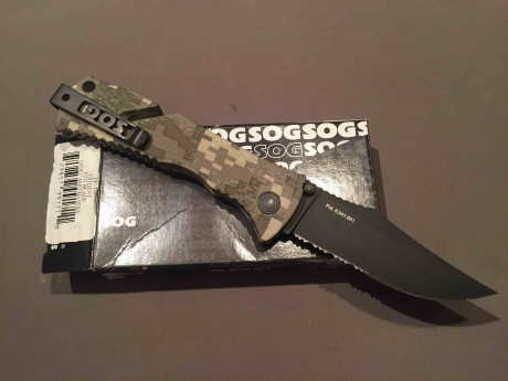 Oferta, nuevo a estrenar. Navaja SOG TRIDENT desert camo.
Excelente pieza. Está en Barcelona, por si se 01