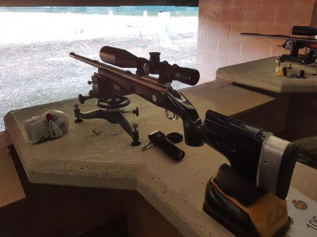 Hola buenas, feliz año.
Vendo por cese de la actividad, rifle Kelbly accion Grizzly II DE 27" cal.308 01