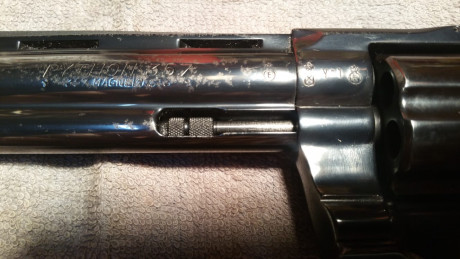 VENDO REVOLVER COLT PYTHON 6" en buen estado,calibre 38/357mag.vendo por no usar
se encuentra en 00