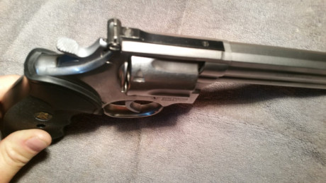 VENDIDO REVOLVER S&W mod 686 calibre 357 mag. cañon de 6" en muy buen estado,vendo por no usar
guiado 01