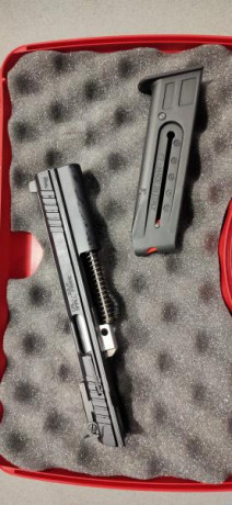 Vendo mi Tanfoglio Limited 9mm y el kit 22 original. Todo el conjunto comprado hace unos 3 años nuevo. 10