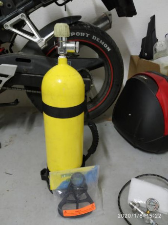 Buenas tardes.
A un compañero del foro le voy a comprar una Scuba de 6L 300 bar y he pensado en esta Estación 170
