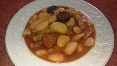 Hoy para comer acelgas hervidas y chuletón de vaca gallega vieja con seis semanas de maduración en cámara 130