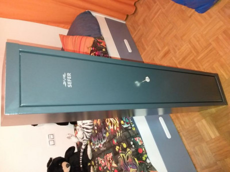 Lo vendo por dejar la caza fue comprado en el 2015 por lo que cumple la última normativa 02