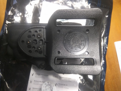 Pongo en venta funda táctica antihurto Vega Holster VKT8 en polímero termo moldeado para la pistola HK 12