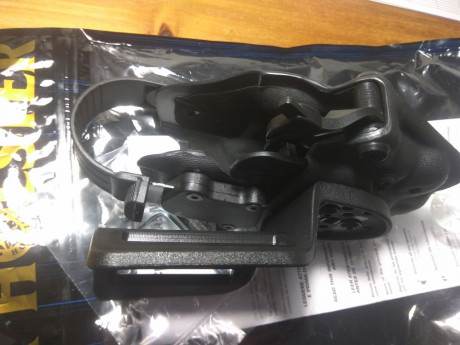 Pongo en venta funda táctica antihurto Vega Holster VKT8 en polímero termo moldeado para la pistola HK 10